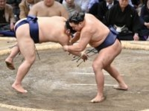 豊昇龍のはたき込み