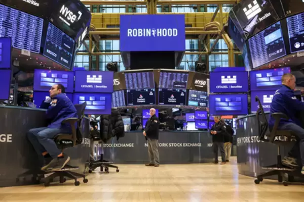 ＮＹ株最高値、５９４ドル高＝一時初の４万９０００ドル台