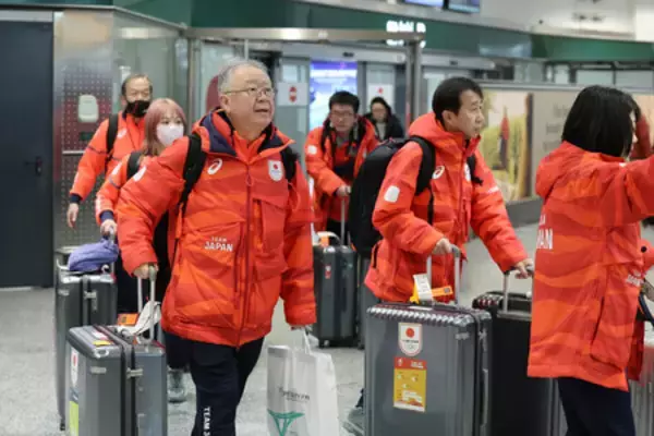 伊東団長「しっかりサポート」＝日本選手団本隊が現地入り―ミラノ・コルティナ五輪