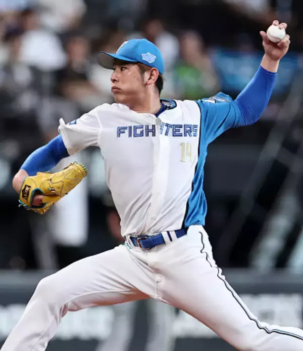 力投する加藤貴　プロ野球