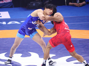 攻める五味　世界レスリング