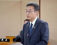 杉本知事、４日付で辞職へ