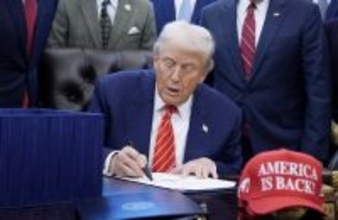 米政府閉鎖、４日目で終了