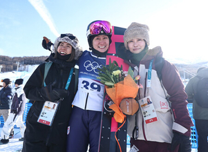 竹内智香、万感のラストラン＝４２歳、競技生活に幕―スノーボード〔ミラノ・コルティナ五輪〕