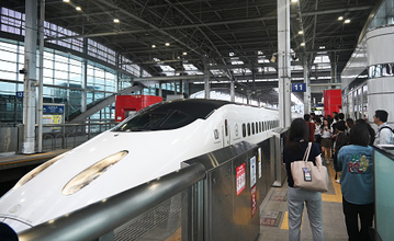 九州新幹線、全線で運行再開