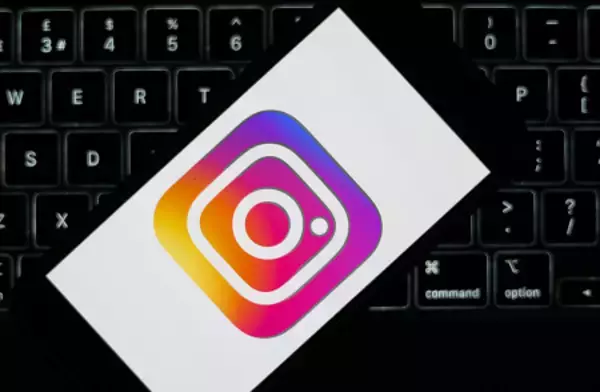 １０代インスタ閲覧制限、全世界に拡大