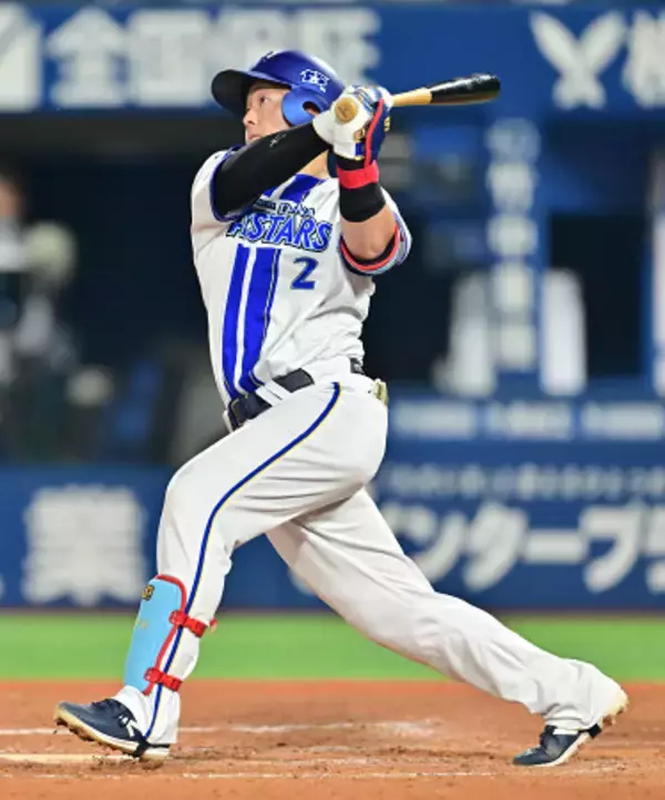 牧の２打席連続本塁打　プロ野球