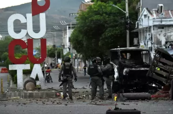 トラック爆弾で１４人負傷、次期大統領就任式控えるコロンビア