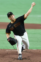 力投する小笠原　プロ野球
