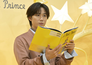 阿部亮平さんが「星の王子さま」を朗読