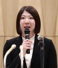 将棋・西山朋佳女流四冠が棋士に＝「もっと上目指す」―女性初、来春から