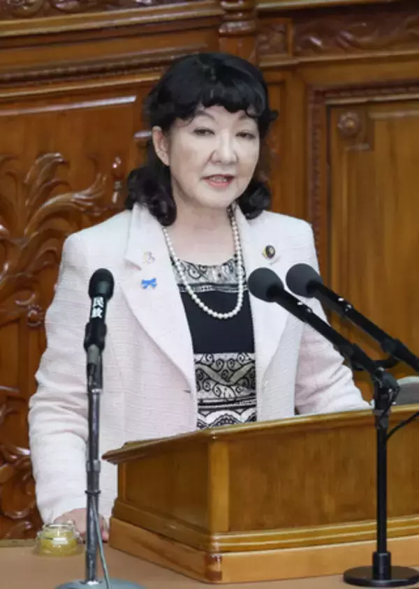 「強い経済」支える財政構造に＝片山財務相が財政演説