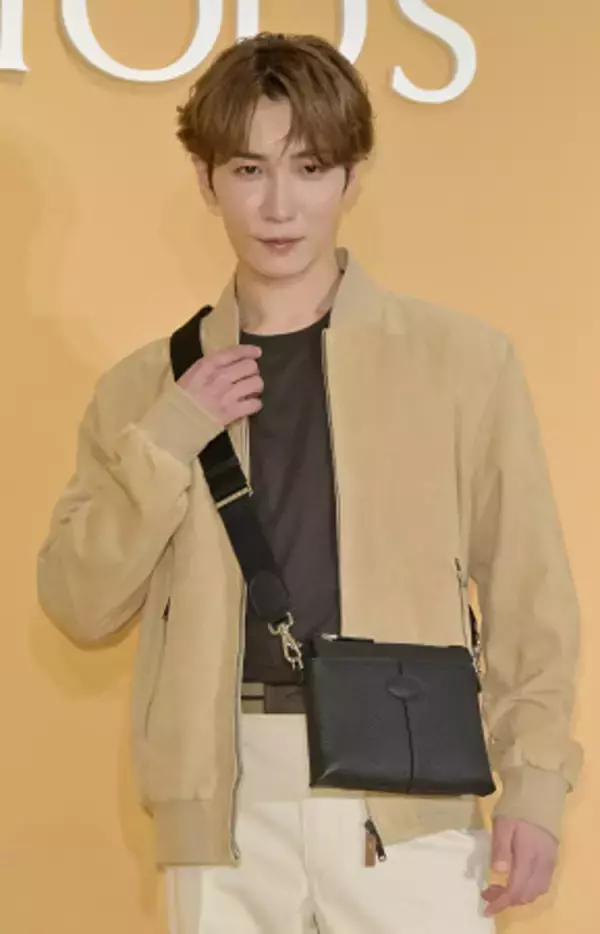 「トッズ」アンバサダーに渡辺翔太さん