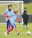 「練習する伊東と中村　サッカー日本代表」の画像1