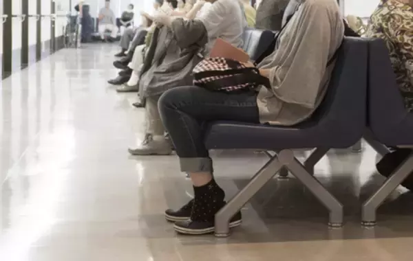 月上限７～３８％引き上げ＝自己負担、年間上限を新設―高額療養費見直し案・政府