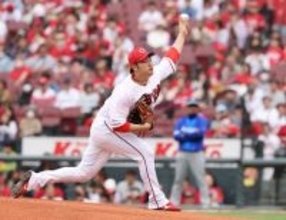 力投する床田　プロ野球