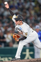 力投する石井　プロ野球