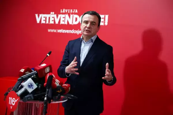 クルティ首相続投が濃厚