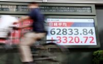 日経平均、初の６万３０００円台