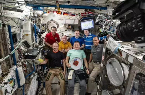 油井さんら、ＩＳＳから急きょ帰還へ＝同僚飛行士に健康問題―ＮＡＳＡ