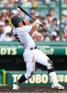 三重が逃げ切る＝高校野球・履正社２―５三重