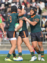 喜ぶ早坂　高校ラグビー