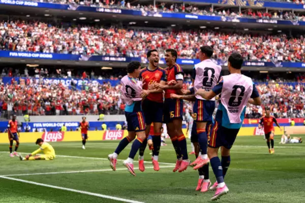 スペインが４強　Ｗ杯サッカー