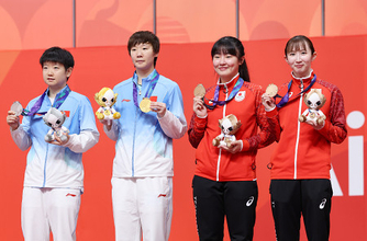 銅メダルの張本美と早田　アジア大会