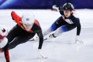 滑走する平井　五輪