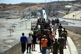 「スペイン飛び地セウタに未成年の不法移民１０００人超残留、首長が中央政府に緊急支援要請」の画像1