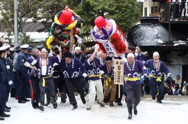 先陣争う「けんか梵天」