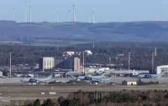 在独米軍から５０００人撤収へ