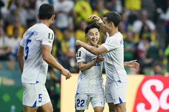 笑顔のファイズラエフ　Ｗ杯サッカー