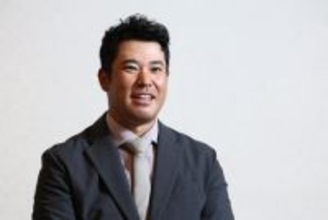 インタビューに答える松山　ゴルフ