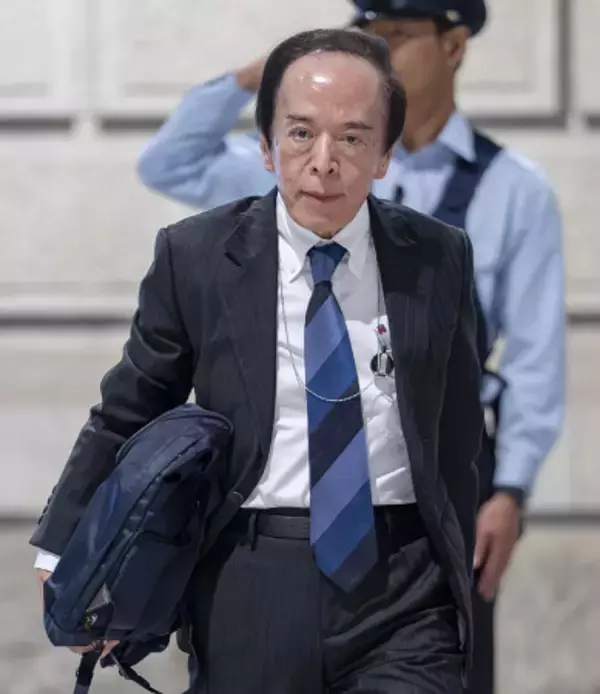 日銀、金利据え置き決定