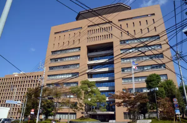 徳島県警の男性職員を書類送検＝女性のスカート内盗撮容疑