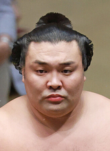 綱とり霧島、初日は琴勝峰＝大の里は大栄翔戦、豊昇龍休場―大相撲秋場所
