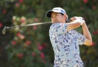 石坂のティーショット　男子ゴルフ