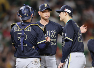 降板する高島　プロ野球