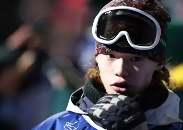 引き揚げる山田　五輪