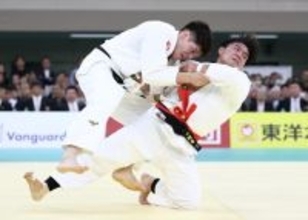 攻める田嶋　全日本柔道