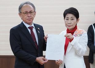 玉城沖縄知事、３選出馬に意欲