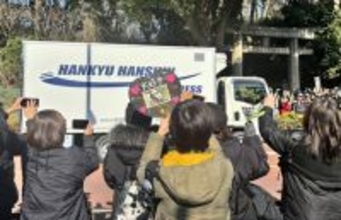 パンダ「中国でも幸せに」＝寒空の中、見送りファン続々―上野動物園