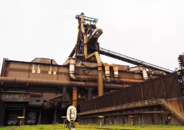 転落の作業員３人死亡＝不明１人を捜索―神奈川県警