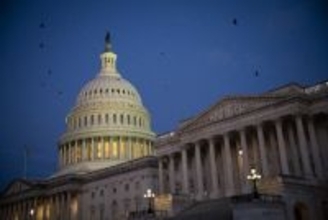 対カナダ関税の撤廃決議案を可決