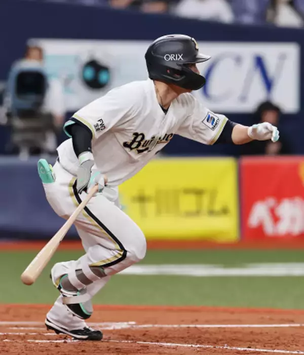 西川の２点適時打　プロ野球