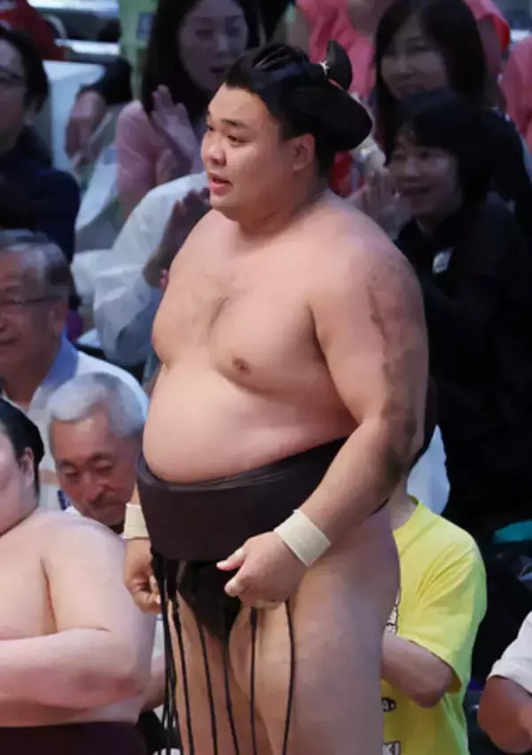 綱とり霧島、厳しい状況に＝大相撲名古屋場所