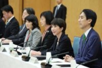 租特見直し「効果の検証大切」＝高市首相、政府税調総会で