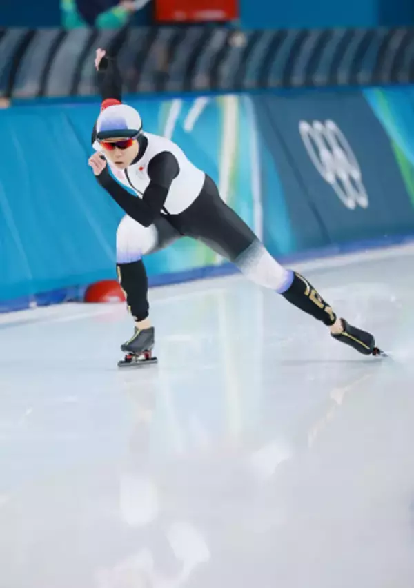 滑走する高木　五輪