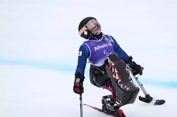 悔しそうな表情の村岡